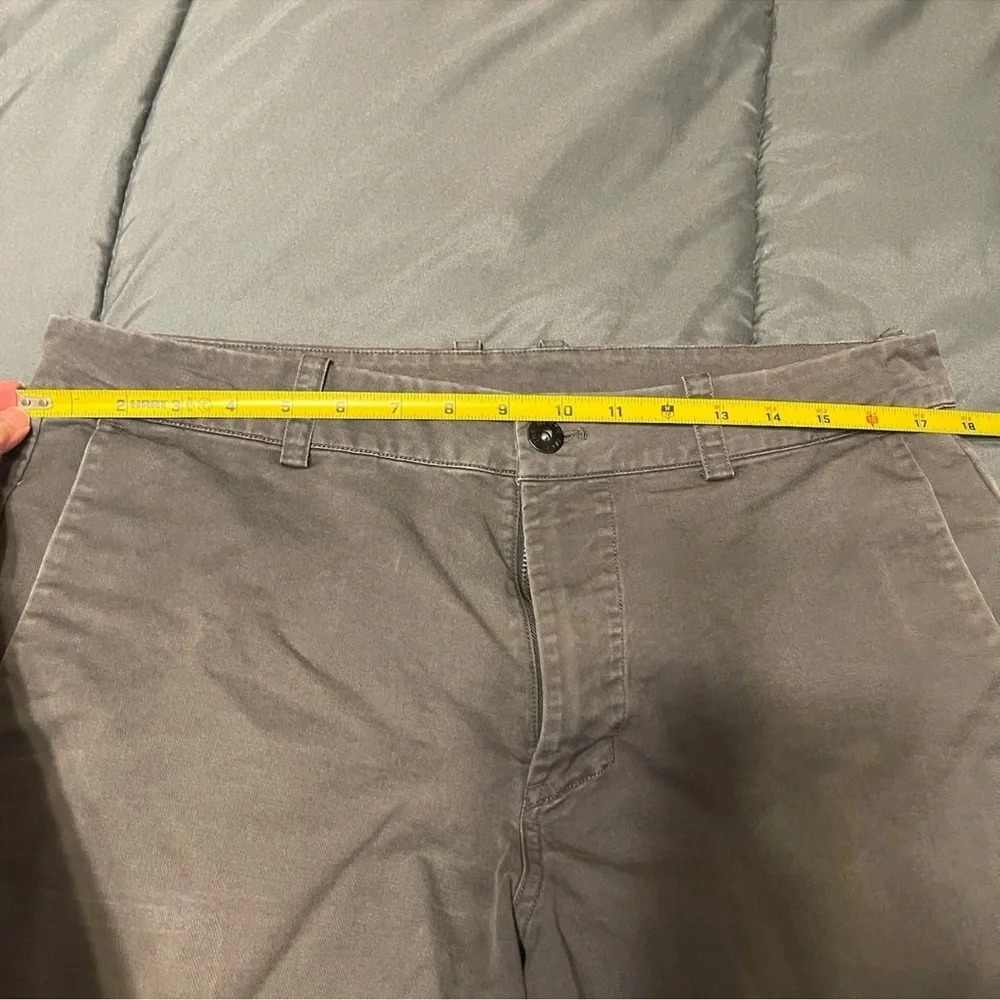 Men's The North Face Hommes Shorts Dark Gray Size 34 & 10" Inseam - Picture 8 of 10